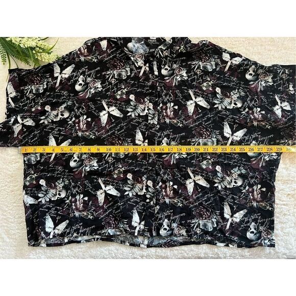 Dark Romance Script Boxy Girls Crop Woven Button-Up Plus Size 1 - Picture 7 of 10